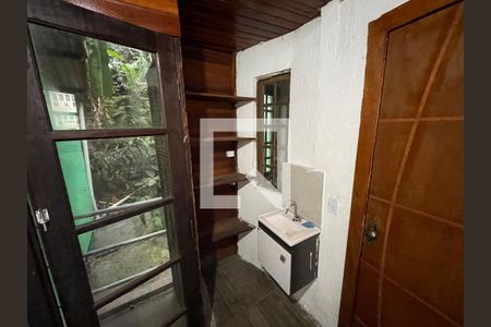 Quarto de casa para alugar com 2 quartos, 20m² em Parque Frondoso, Cotia