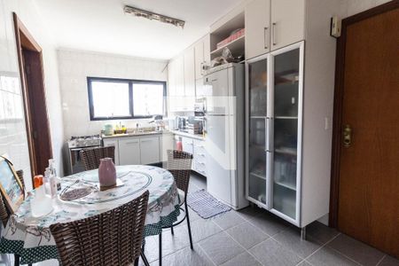 Apartamento à venda com 104m², 3 quartos e 2 vagasCozinha