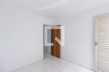 Quarto de casa para alugar com 1 quarto, 45m² em Parque Roseira, Carapicuíba