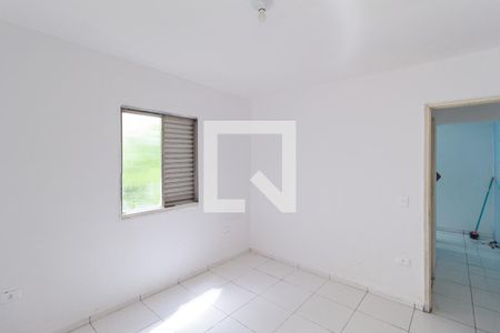 Quarto de casa para alugar com 1 quarto, 45m² em Parque Roseira, Carapicuíba