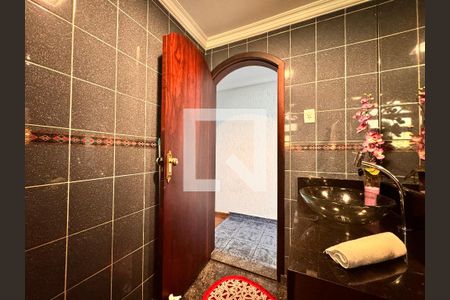 Casa à venda com 175m², 3 quartos e 2 vagasLavabo 