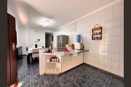 Casa à venda com 175m², 3 quartos e 2 vagasCozinha 