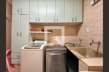 Casa à venda com 175m², 3 quartos e 2 vagasLavanderia