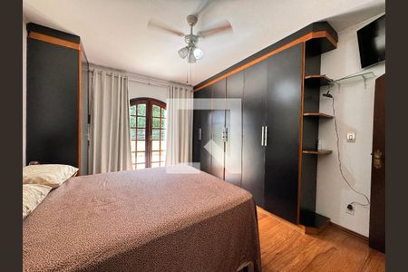 Suite  de casa à venda com 3 quartos, 175m² em Jardim Utinga, Santo André