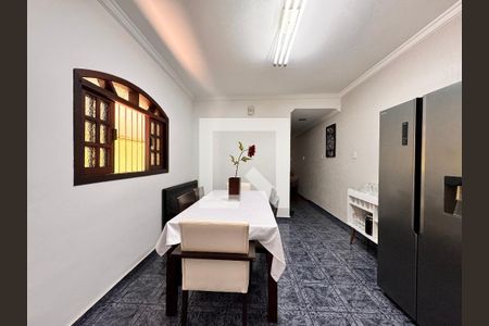 Casa à venda com 175m², 3 quartos e 2 vagasCozinha 
