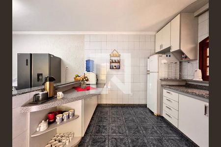 Casa à venda com 175m², 3 quartos e 2 vagasCozinha 