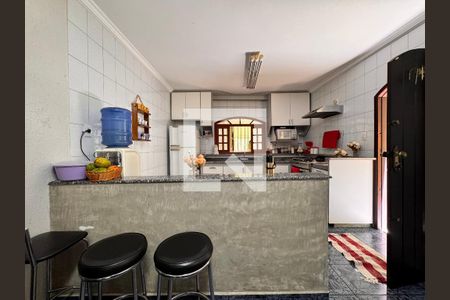 Casa à venda com 175m², 3 quartos e 2 vagasCozinha 