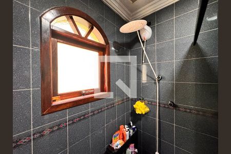 Casa à venda com 175m², 3 quartos e 2 vagasBanheiro 