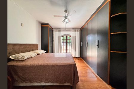 Suite  de casa à venda com 3 quartos, 175m² em Jardim Utinga, Santo André