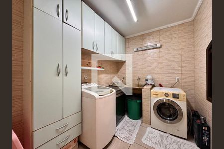 Casa à venda com 175m², 3 quartos e 2 vagasLavanderia