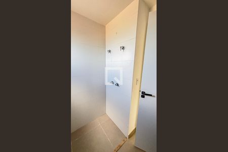 Apartamento à venda com 125m², 3 quartos e 3 vagas Apartamento à venda com 125m², 3 quartos e 3 vagasBanheiro da Suíte 1