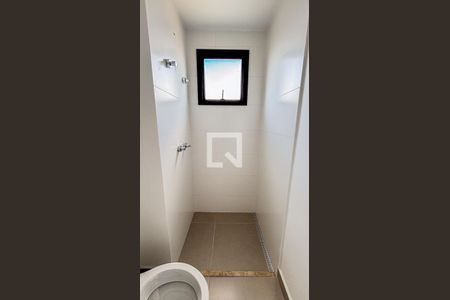 Apartamento à venda com 125m², 3 quartos e 3 vagas Apartamento à venda com 125m², 3 quartos e 3 vagasBanheiro da Suíte 2