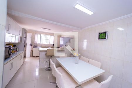 Casa à venda com 250m², 3 quartos e 5 vagas Casa à venda com 250m², 3 quartos e 5 vagasCozinha