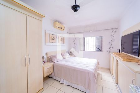 Casa à venda com 250m², 3 quartos e 5 vagas Casa à venda com 250m², 3 quartos e 5 vagasQuarto 3