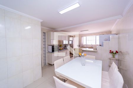 Casa à venda com 250m², 3 quartos e 5 vagas Casa à venda com 250m², 3 quartos e 5 vagasCozinha