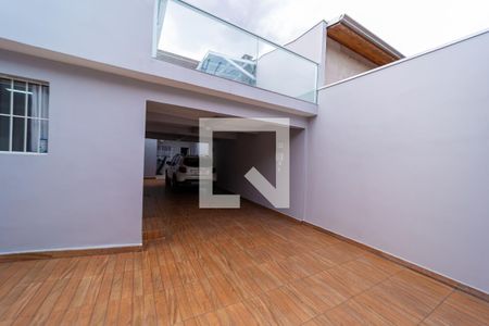 Casa à venda com 250m², 3 quartos e 5 vagas Casa à venda com 250m², 3 quartos e 5 vagasGaragem