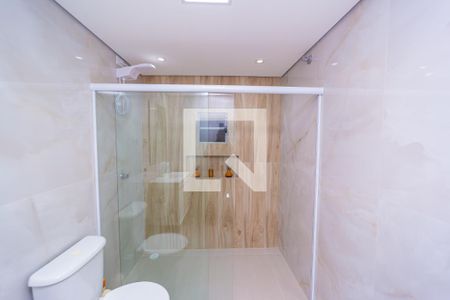 Casa à venda com 250m², 3 quartos e 5 vagas Casa à venda com 250m², 3 quartos e 5 vagasÁrea gourmet - Banheiro