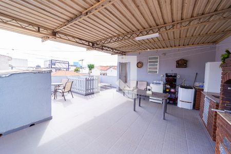 Casa à venda com 250m², 3 quartos e 5 vagas Casa à venda com 250m², 3 quartos e 5 vagasTerraço