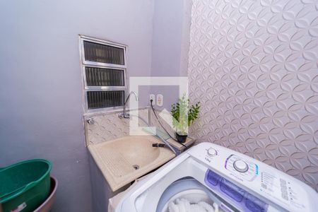 Casa à venda com 250m², 3 quartos e 5 vagas Casa à venda com 250m², 3 quartos e 5 vagasÁrea de Serviço