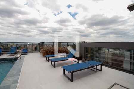 Studio à venda com 32m², 1 quarto e sem vaga Studio à venda com 32m², 1 quarto e sem vagaÁrea Comum - Piscina