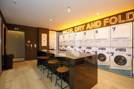 Studio à venda com 32m², 1 quarto e sem vaga Studio à venda com 32m², 1 quarto e sem vagaÁrea Comum - Lavanderia