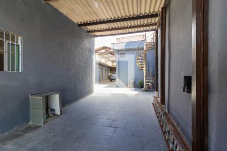 Casa para alugar com 80m², 1 quarto e 1 vaga Casa para alugar com 80m², 1 quarto e 1 vagaGaragem