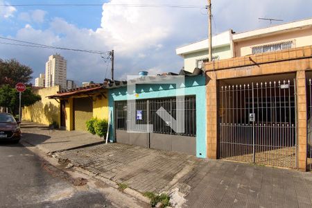 Casa à venda com 115m², 2 quartos e 1 vaga Casa à venda com 115m², 2 quartos e 1 vagaFachada