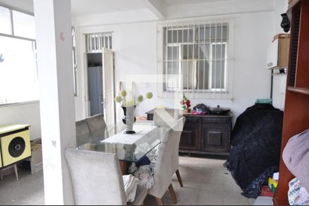 Casa à venda com 93m², 2 quartos e 3 vagasÁrea de Serviço