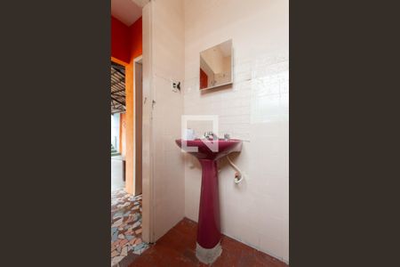 Casa à venda com 350m², 3 quartos e 2 vagas Casa à venda com 350m², 3 quartos e 2 vagasBanheiro Social 2