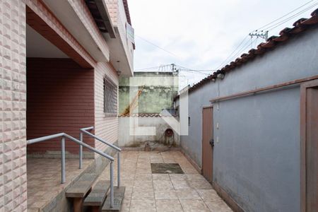 Casa à venda com 350m², 3 quartos e 2 vagas Casa à venda com 350m², 3 quartos e 2 vagasEntrada