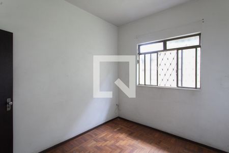 Casa à venda com 350m², 3 quartos e 2 vagas Casa à venda com 350m², 3 quartos e 2 vagasQuarto 2