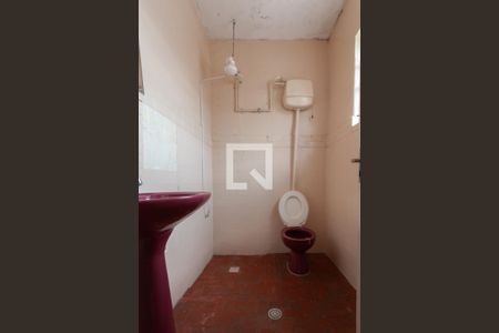 Casa à venda com 350m², 3 quartos e 2 vagas Casa à venda com 350m², 3 quartos e 2 vagasBanheiro Social 2