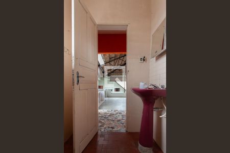 Casa à venda com 350m², 3 quartos e 2 vagas Casa à venda com 350m², 3 quartos e 2 vagasBanheiro Social 2