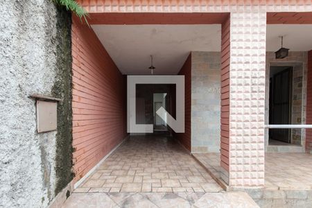 Casa à venda com 350m², 3 quartos e 2 vagas Casa à venda com 350m², 3 quartos e 2 vagasGaragem