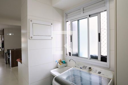 Apartamento à venda com 115m², 4 quartos e 3 vagas Apartamento à venda com 115m², 4 quartos e 3 vagasÁrea de Serviço