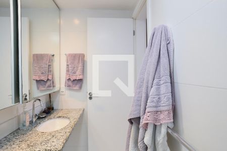 Apartamento à venda com 115m², 4 quartos e 3 vagas Apartamento à venda com 115m², 4 quartos e 3 vagasBanheiro da Suíte