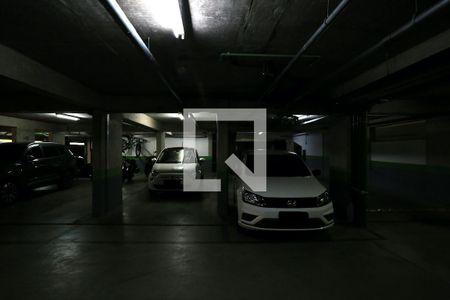 Apartamento à venda com 115m², 4 quartos e 3 vagas Apartamento à venda com 115m², 4 quartos e 3 vagasEstacionamento