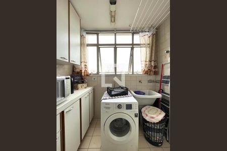 Apartamento à venda com 64m², 2 quartos e 1 vagaÁrea de Serviço