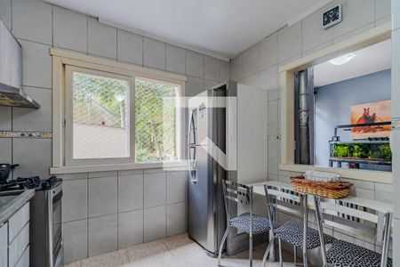 Casa de condomínio à venda com 240m², 4 quartos e 2 vagasCozinha