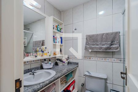 Casa de condomínio à venda com 240m², 4 quartos e 2 vagasBanheiro 3