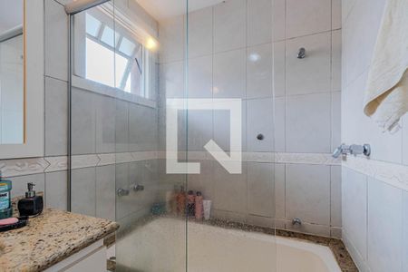 Casa de condomínio à venda com 240m², 4 quartos e 2 vagasBanheiro do Quarto 1