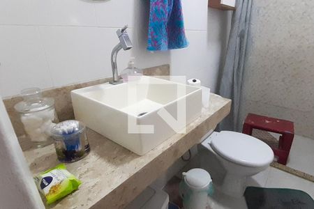 Casa à venda com 150m², 4 quartos e 1 vagaBanheiro 2