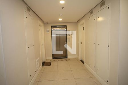 Apartamento à venda com 70m², 2 quartos e 1 vagaÁrea comum - Elevadores