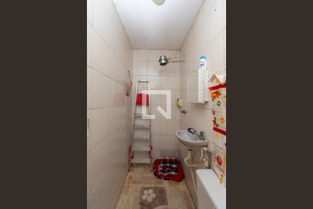 Casa à venda com 115m², 2 quartos e 2 vagas Casa à venda com 115m², 2 quartos e 2 vagasBanheiro de serviço