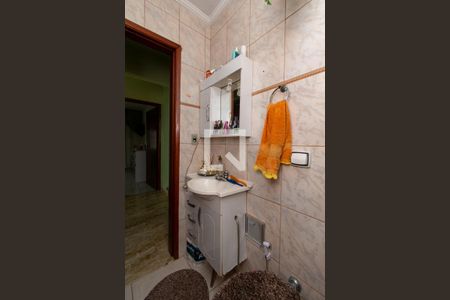 Casa à venda com 115m², 2 quartos e 2 vagas Casa à venda com 115m², 2 quartos e 2 vagasBanheiro