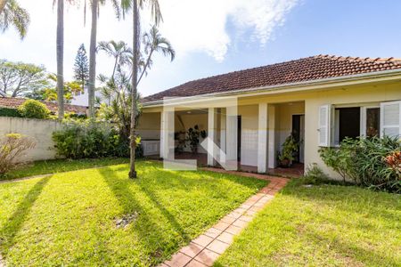 Casa à venda com 480m², 4 quartos e 2 vagasQuintal