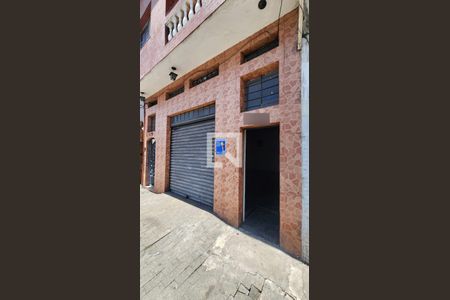 Casa para alugar com 185m², 2 quartos e 4 vagasFachada
