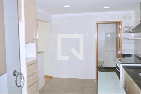 Apartamento à venda com 200m², 3 quartos e 4 vagasCozinha