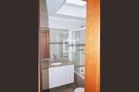 Apartamento à venda com 200m², 3 quartos e 4 vagasBanheiro