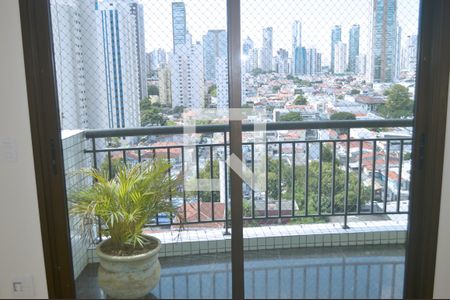 Apartamento à venda com 200m², 3 quartos e 4 vagasVaranda